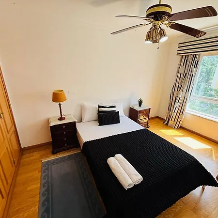 Luxury Spacious Flat Next Lisbon, Ideal For Tourists Appartement *