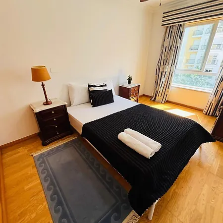 Luxury Spacious Flat Next Lisbon, Ideal For Tourists