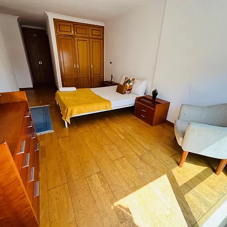 Luxury Spacious Flat Next Lisbon, Ideal For Tourists Appartement Queluz