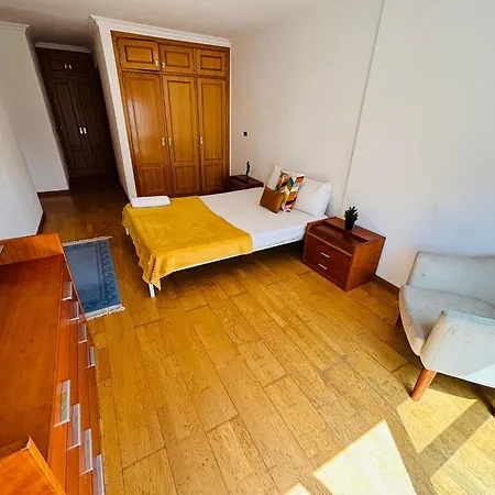 Luxury Spacious Flat Next Lisbon, Ideal For Tourists *